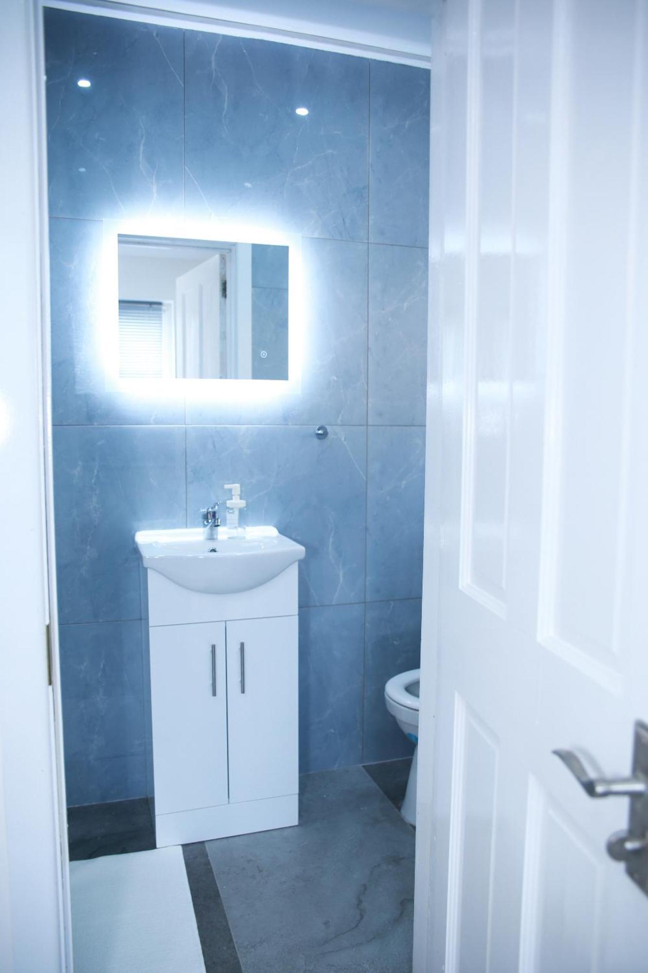 South Harrow Apartment London Bagian luar foto